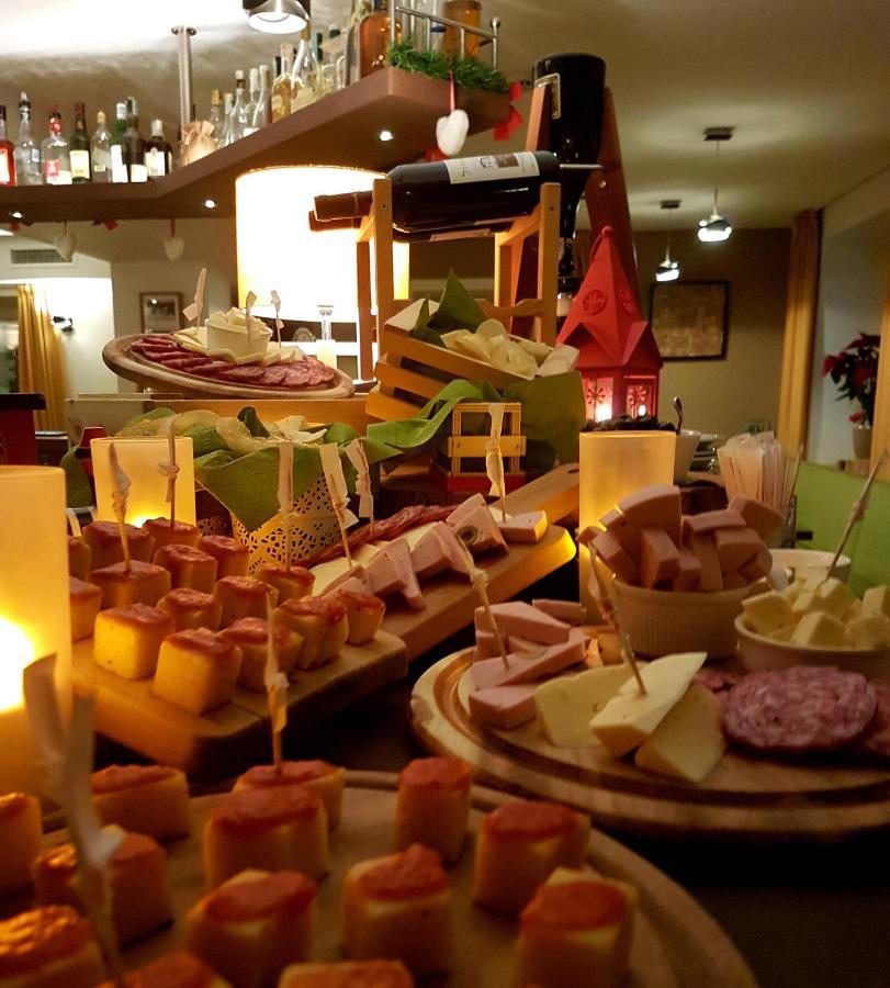 Ciasa Alpina Relax Hotel Moena Eksteriør billede